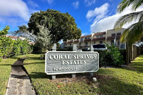Condo in Coral Springs, Florida, 3 bedrooms  № 846119 - photo 1