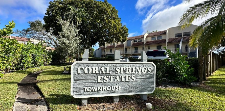 Condo in Coral Springs, Florida, 3 bedrooms  № 846119