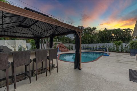 Villa ou maison à vendre à Dania Beach, Floride: 3 chambres, 123.19 m2 № 1186119 - photo 1