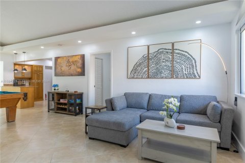 Casa en venta en Dania Beach, Florida, 3 dormitorios, 123.19 m2 № 1186119 - foto 8