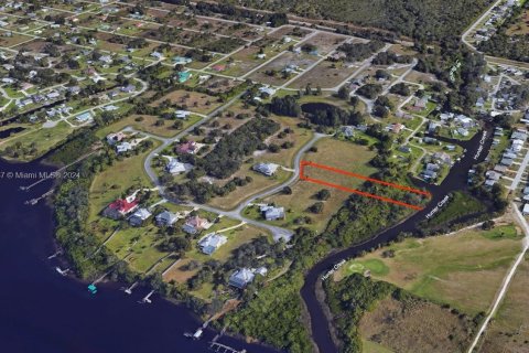 Terreno en venta en Punta Gorda, Florida № 1206479 - foto 14