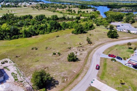 Terrain à vendre à Punta Gorda, Floride № 1206479 - photo 4