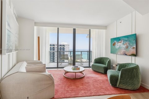 Copropriété à vendre à Miami Beach, Floride: 2 chambres, 119.57 m2 № 1206567 - photo 1