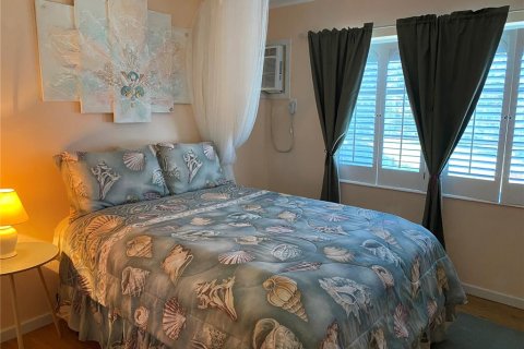 Condo in Bradenton, Florida, 1 bedroom  № 1369637 - photo 13