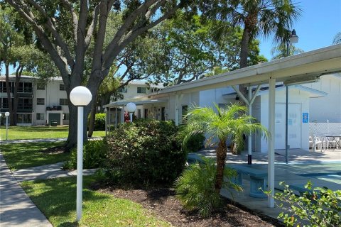 Condo in Bradenton, Florida, 1 bedroom  № 1369637 - photo 25