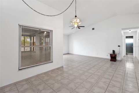 Casa en venta en Kissimmee, Florida, 3 dormitorios, 125.98 m2 № 1369636 - foto 6