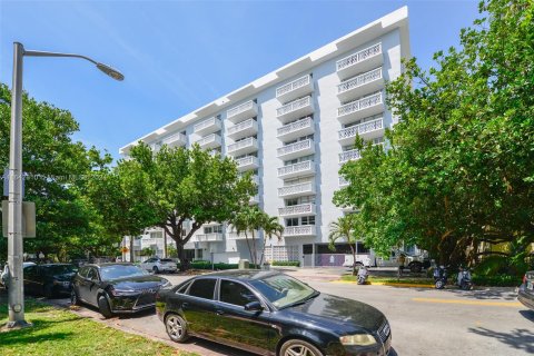 Condominio en venta en Miami Beach, Florida, 1 dormitorio, 74.69 m2 № 1321609 - foto 18