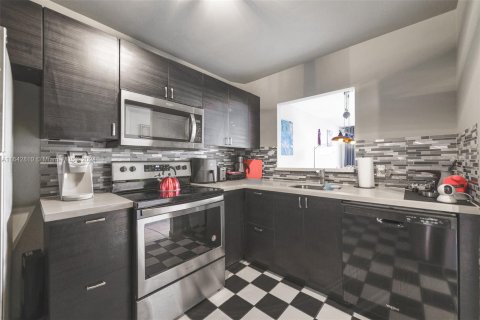 Copropriété à vendre à Miami Beach, Floride: 1 chambre, 74.69 m2 № 1321609 - photo 8