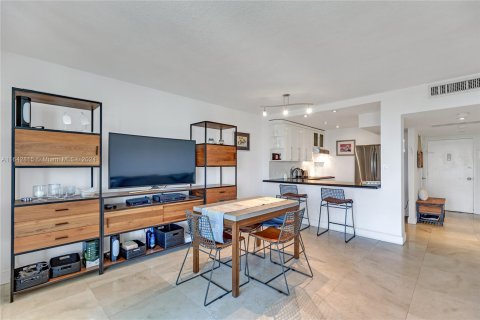 Condominio en venta en Miami Beach, Florida, 52.95 m2 № 1321610 - foto 10