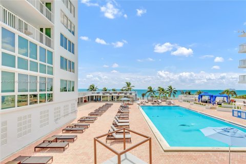 Copropriété à vendre à Miami Beach, Floride: 52.95 m2 № 1321610 - photo 1