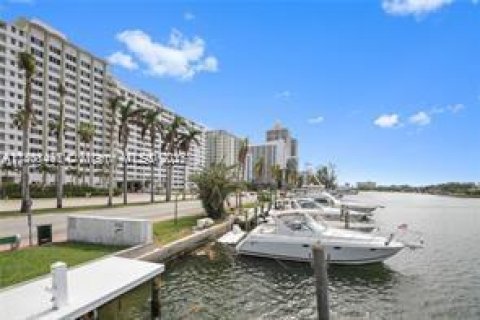 Terrain à vendre à Miami Beach, Floride № 548078 - photo 4