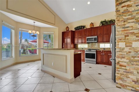 Villa ou maison à vendre à Miramar, Floride: 4 chambres, 281.4 m2 № 1345825 - photo 10