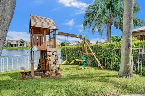 Casa en venta en Miramar, Florida, 4 dormitorios, 281.4 m2 № 1345825 - foto 14