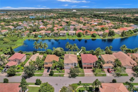 Villa ou maison à vendre à Miramar, Floride: 4 chambres, 281.4 m2 № 1345825 - photo 5