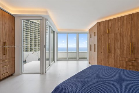 Condominio en venta en Sunny Isles Beach, Florida, 3 dormitorios, 231.33 m2 № 1345826 - foto 15