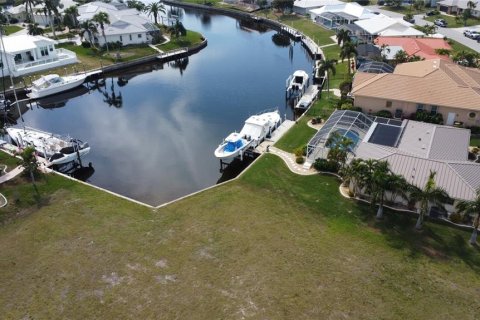 Terreno en venta en Punta Gorda, Florida № 1001616 - foto 1