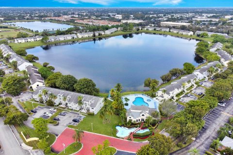 Copropriété à vendre à Lauderdale Lakes, Floride: 2 chambres, 94.76 m2 № 936454 - photo 7