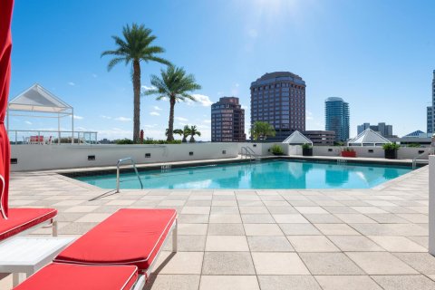 Condominio en venta en West Palm Beach, Florida, 3 dormitorios, 373.28 m2 № 701687 - foto 8