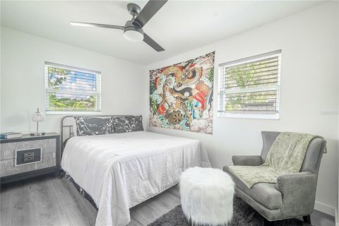 Casa en venta en Tampa, Florida, 4 dormitorios, 133.69 m2 № 1261529 - foto 22