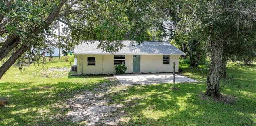 Villa ou maison à Punta Gorda, Floride 4 chambres, 111.48 m2 № 1326761