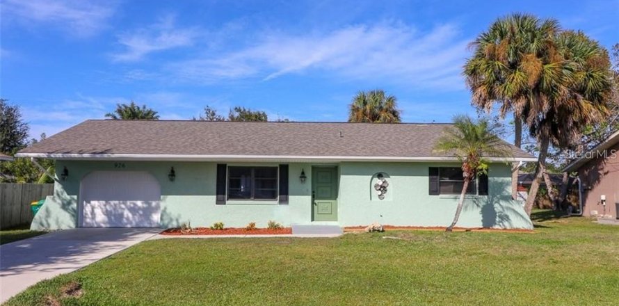 House in Port Charlotte, Florida 2 bedrooms, 139.17 sq.m. № 1425214