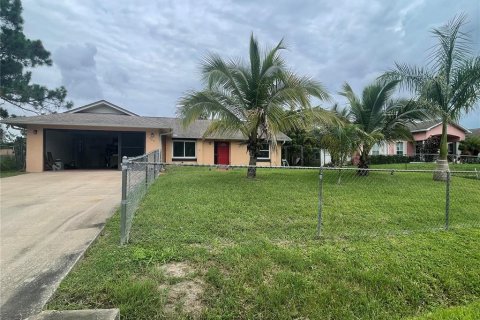 Villa ou maison à vendre à Palm Bay, Floride: 3 chambres, 189.52 m2 № 1304144 - photo 1