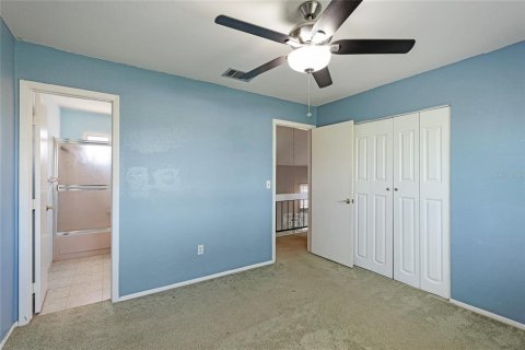 Townhouse in North Port, Florida 2 bedrooms, 121.42 sq.m. № 1279758 - photo 25