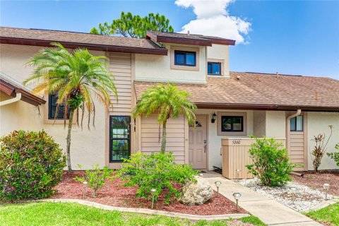 Touwnhouse à vendre à North Port, Floride: 2 chambres, 121.42 m2 № 1279758 - photo 1