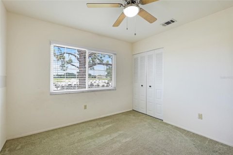 Townhouse in North Port, Florida 2 bedrooms, 121.42 sq.m. № 1279758 - photo 28