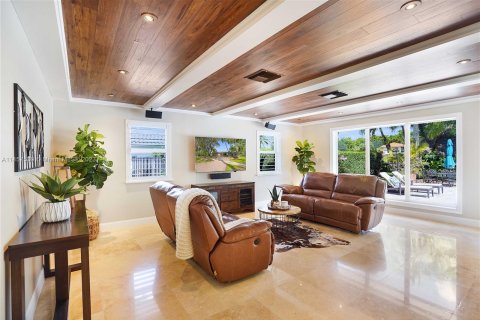 Casa en venta en Miami Lakes, Florida, 4 dormitorios, 266.44 m2 № 732529 - foto 19