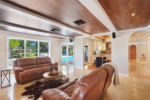 Casa en venta en Miami Lakes, Florida, 4 dormitorios, 266.44 m2 № 732529 - foto 22
