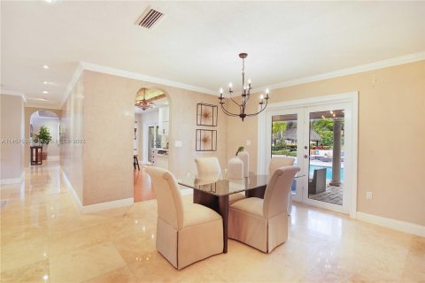 Casa en venta en Miami Lakes, Florida, 4 dormitorios, 266.44 m2 № 732529 - foto 7