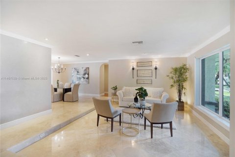 Casa en venta en Miami Lakes, Florida, 4 dormitorios, 266.44 m2 № 732529 - foto 5