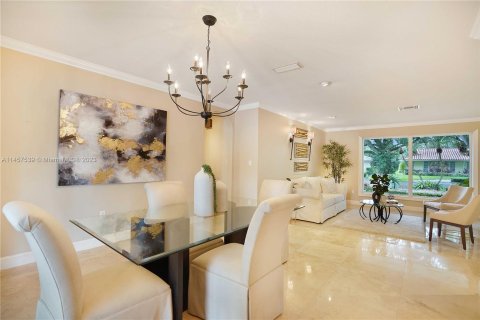 Casa en venta en Miami Lakes, Florida, 4 dormitorios, 266.44 m2 № 732529 - foto 8