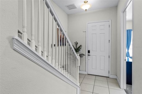 Townhouse in Davenport, Florida 4 bedrooms, 217.39 sq.m. № 1421216 - photo 8