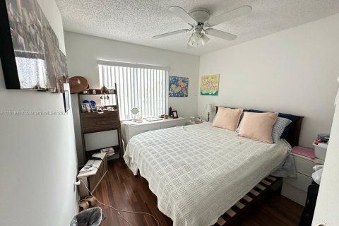 Condominio en venta en Pembroke Pines, Florida, 3 dormitorios, 136.38 m2 № 965485 - foto 11