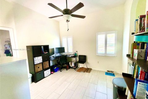 Townhouse in Homestead, Florida 3 bedrooms, 172.24 sq.m. № 1138465 - photo 6