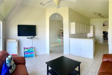 Townhouse in Homestead, Florida 3 bedrooms, 172.24 sq.m. № 1138465 - photo 9