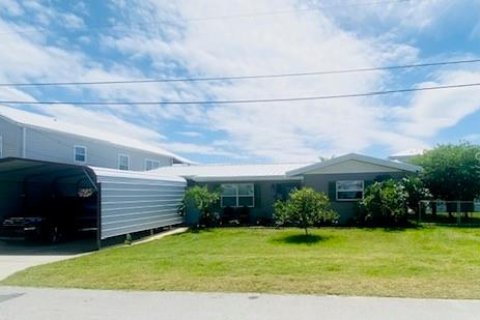 Villa ou maison à louer à Homosassa, Floride: 4 chambres, 163.51 m2 № 1370295 - photo 2