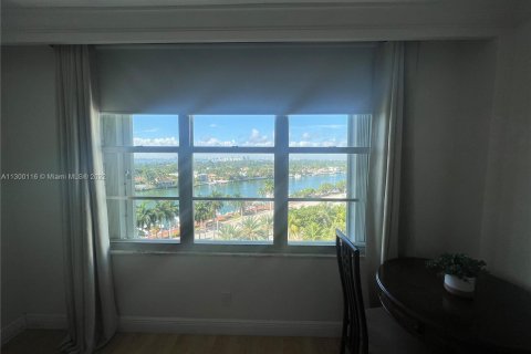 Condo in Miami Beach, Florida, 2 bedrooms  № 159152 - photo 10