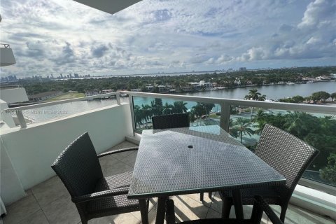 Condo in Miami Beach, Florida, 2 bedrooms  № 159152 - photo 3