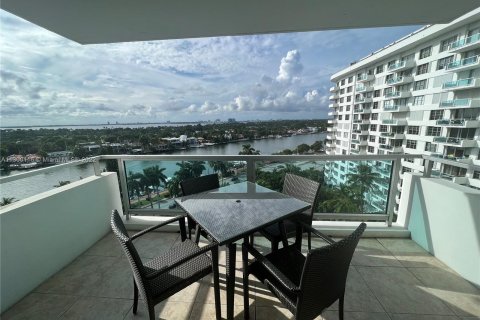 Condo in Miami Beach, Florida, 2 bedrooms  № 159152 - photo 4