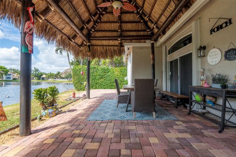 Casa en venta en Coconut Creek, Florida, 3 dormitorios, 199.93 m2 № 1139464 - foto 11