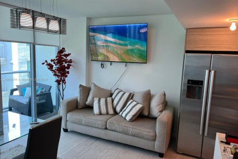 Condo in Miami Beach, Florida, 1 bedroom  № 1231046 - photo 4