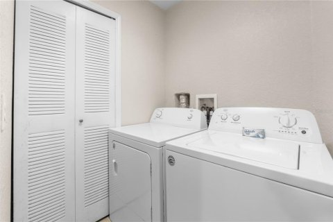 Townhouse in Davenport, Florida 3 bedrooms, 138.61 sq.m. № 1192737 - photo 25