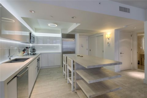 Condo in Miami Beach, Florida, 1 bedroom  № 1180743 - photo 9