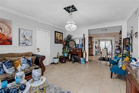 Villa ou maison à vendre à Hialeah, Floride: 4 chambres, 175.03 m2 № 1173417 - photo 9