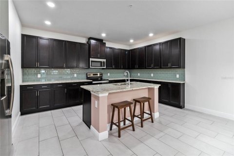 Touwnhouse à vendre à Orlando, Floride: 2 chambres, 152.73 m2 № 1344319 - photo 14