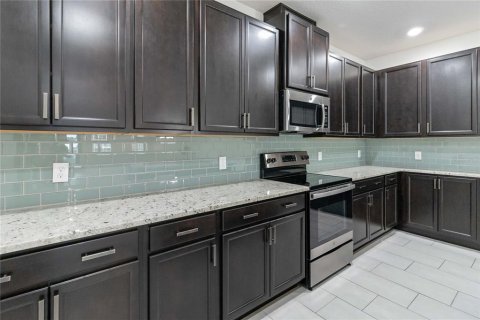 Townhouse in Orlando, Florida 2 bedrooms, 152.73 sq.m. № 1344319 - photo 15