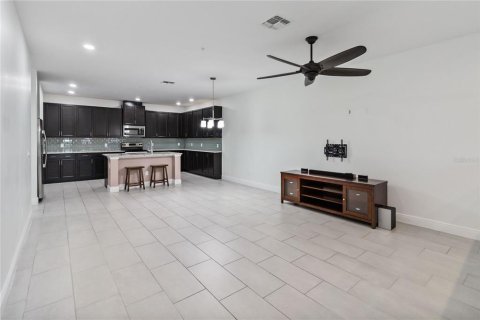 Touwnhouse à vendre à Orlando, Floride: 2 chambres, 152.73 m2 № 1344319 - photo 8